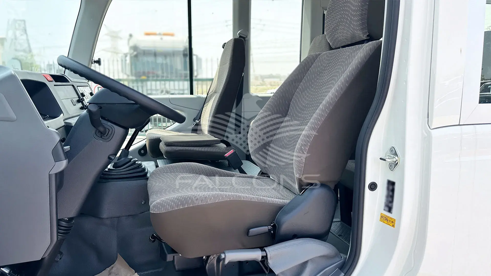 2.7L Bus Petrol 30-Seater - Image 9