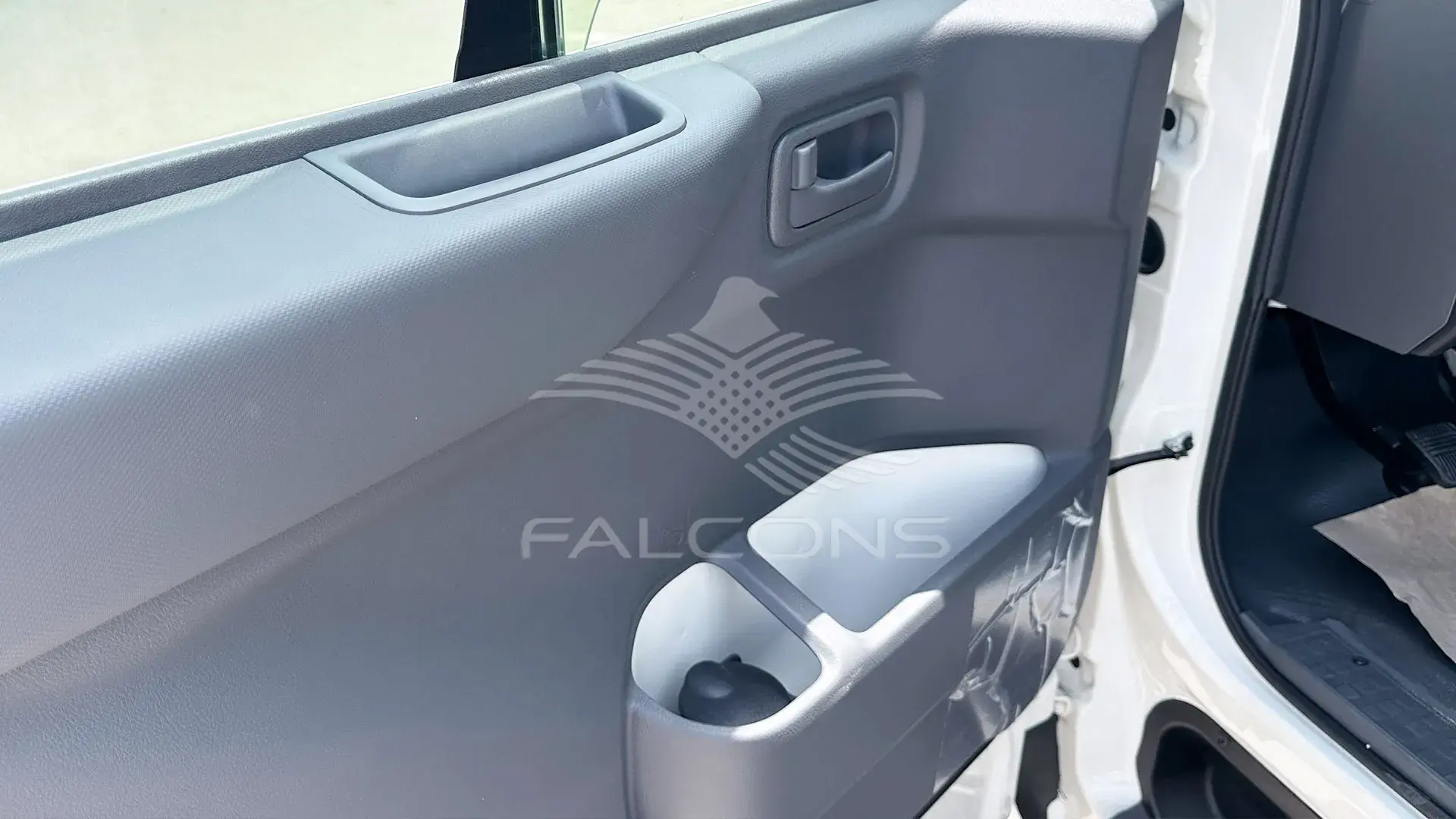 2.7L Bus Petrol 30-Seater - Image 10