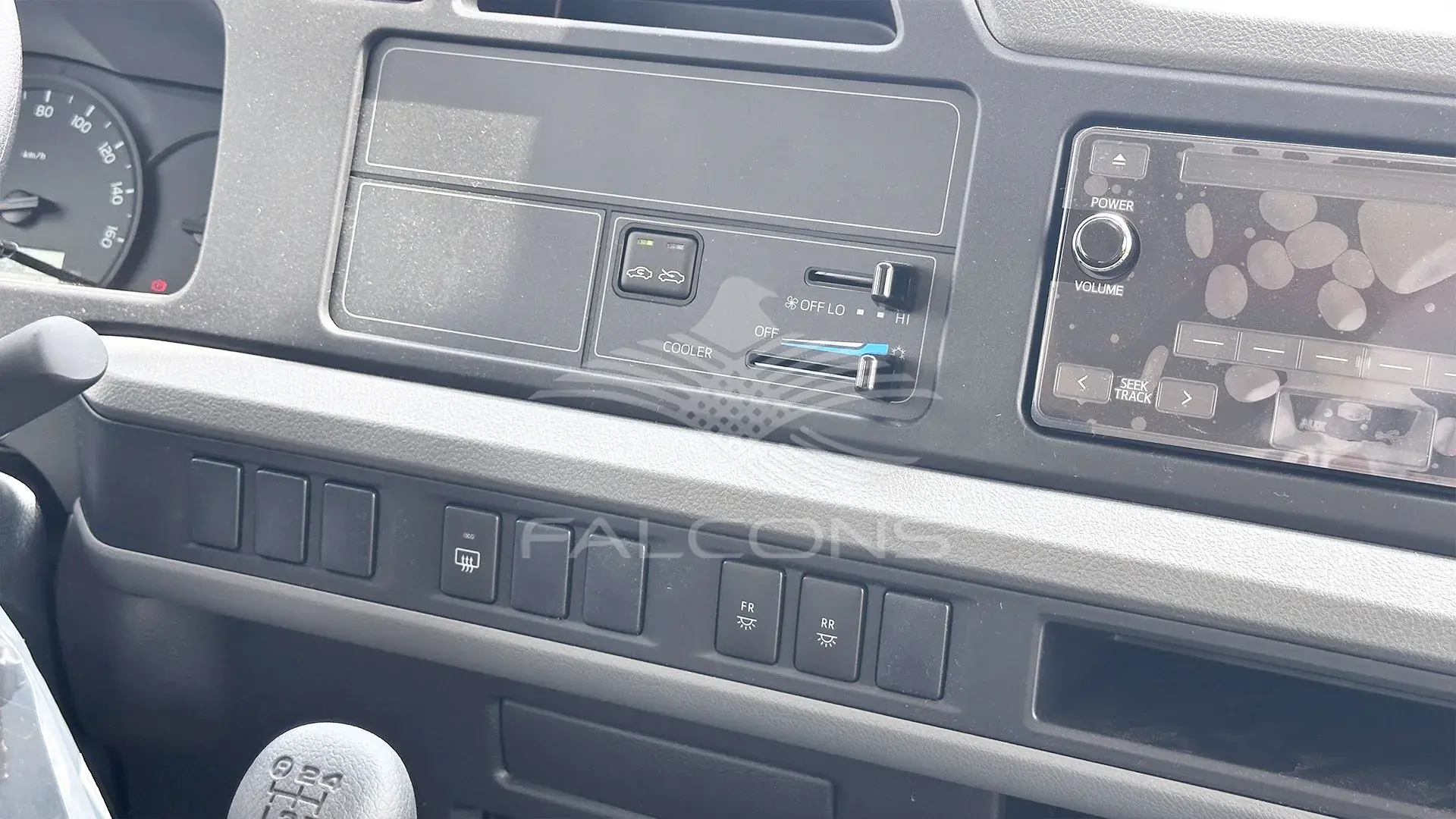 2.7L Bus Petrol 30-Seater - Image 15