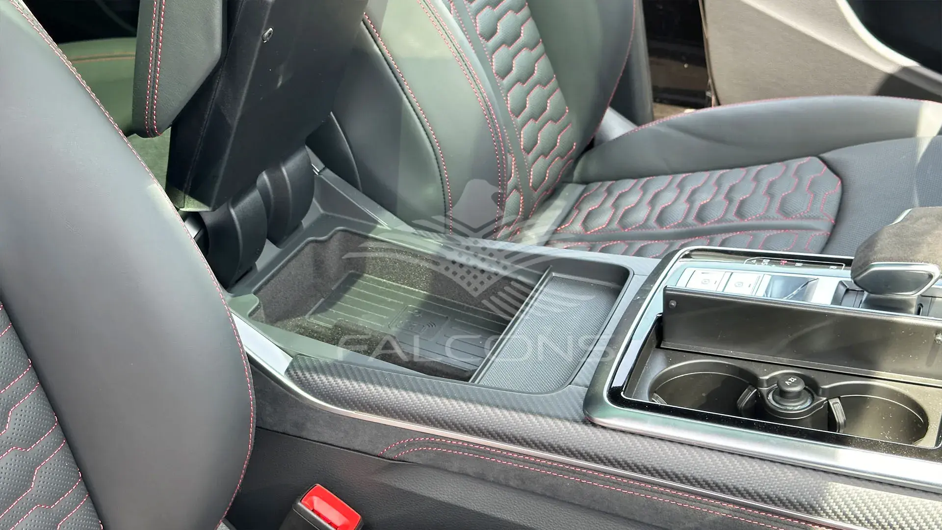4.0L RS V8 AT - Image 16