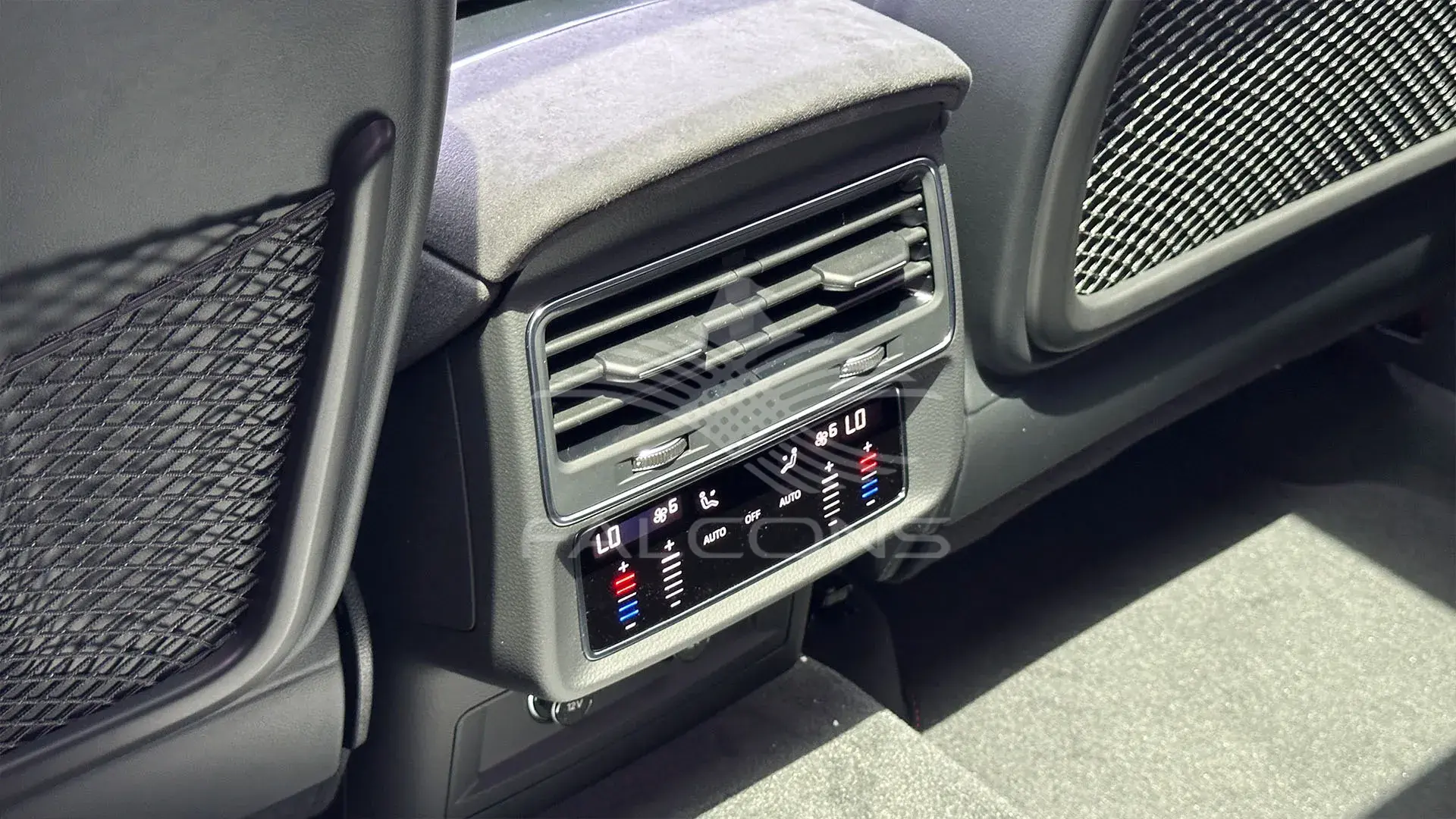 4.0L RS V8 AT - Image 18