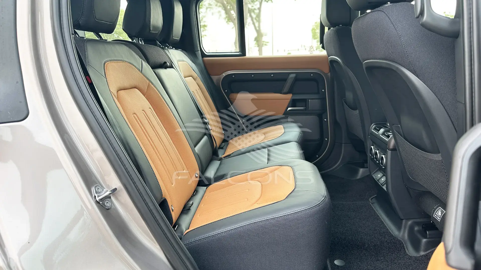 3.0L 110 P400 X EDITION 20 ALLOY AT - Image 10