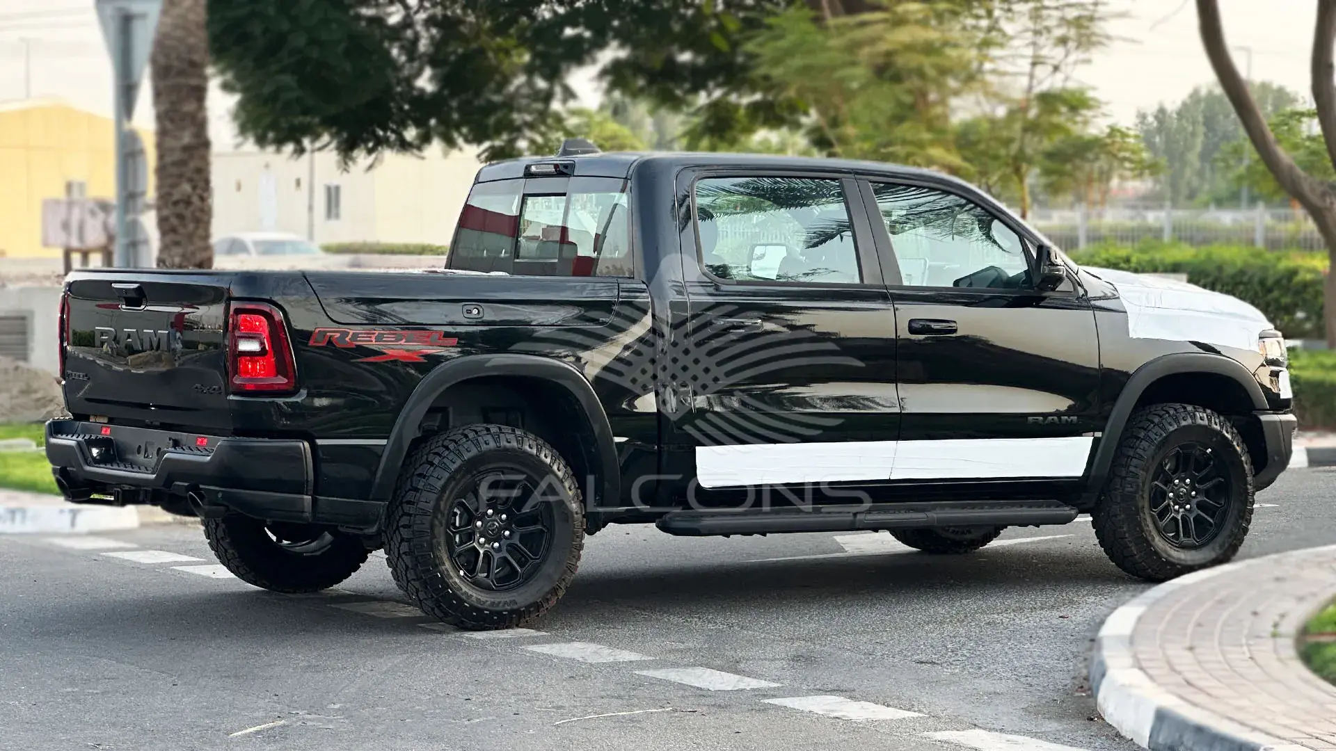 3.0L 1500 X Crew TT with Rambox - Image 5