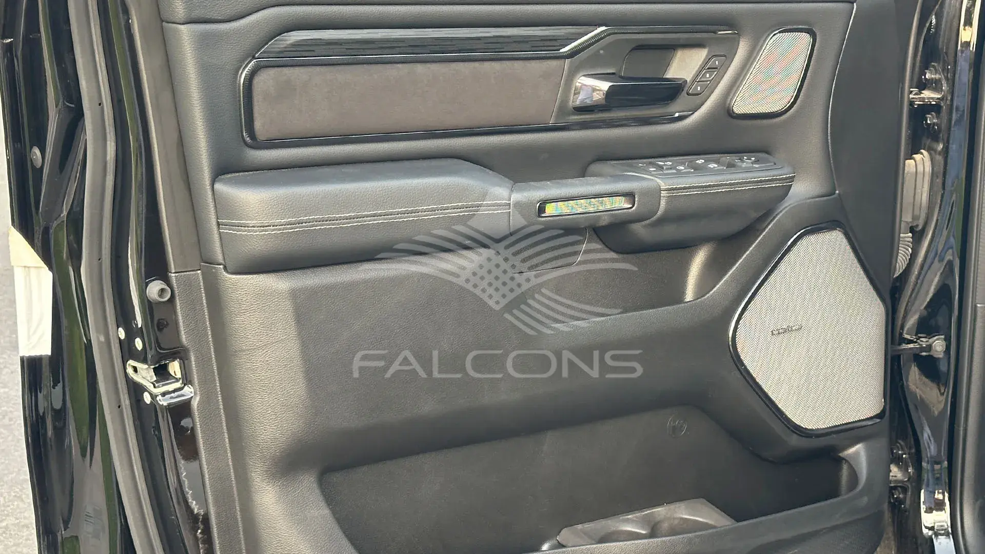 3.0L 1500 X Crew TT with Rambox - Image 13