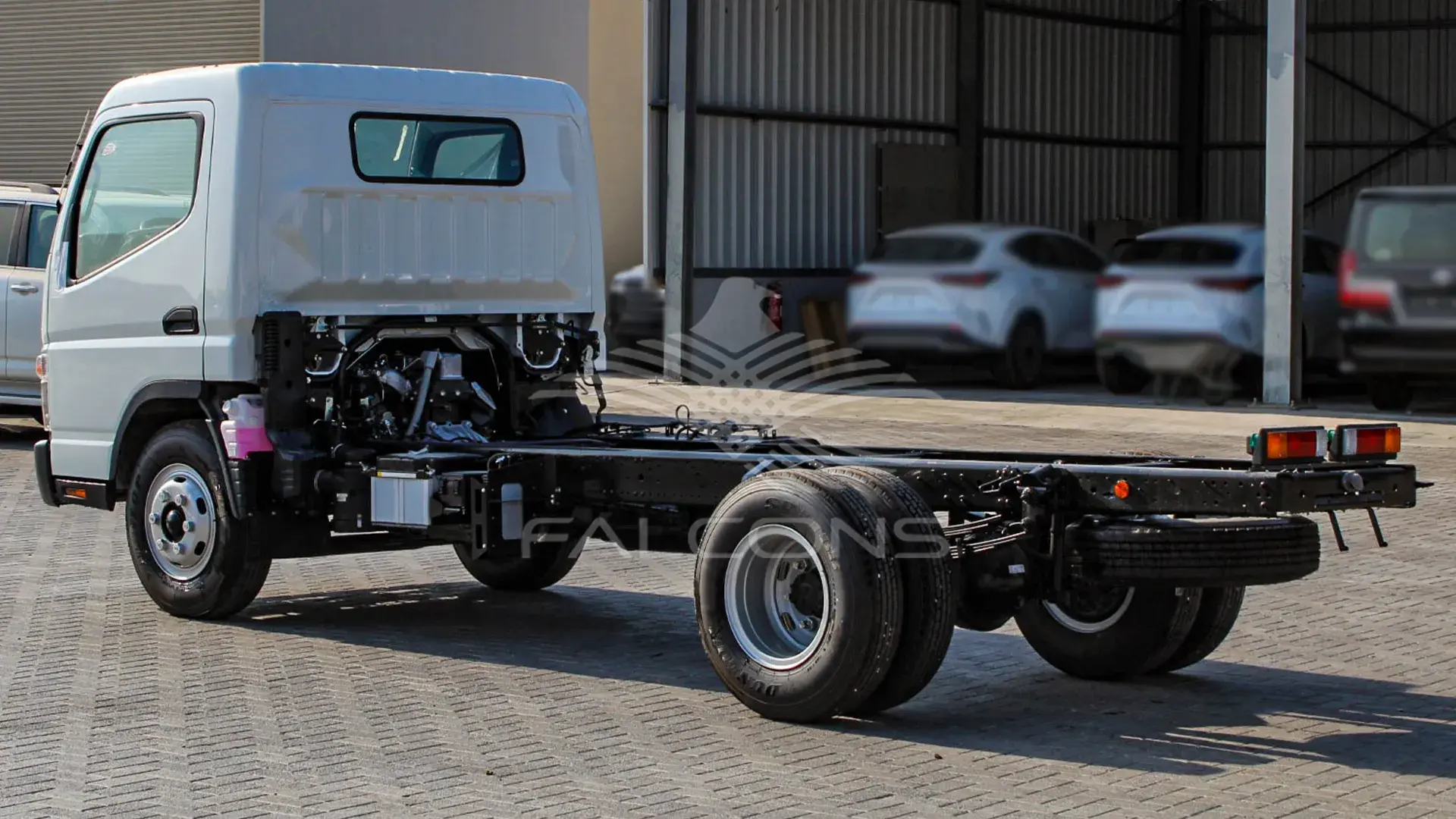 4.2L CHASSIS S.CAB 4x2 ABS MT - Image 2