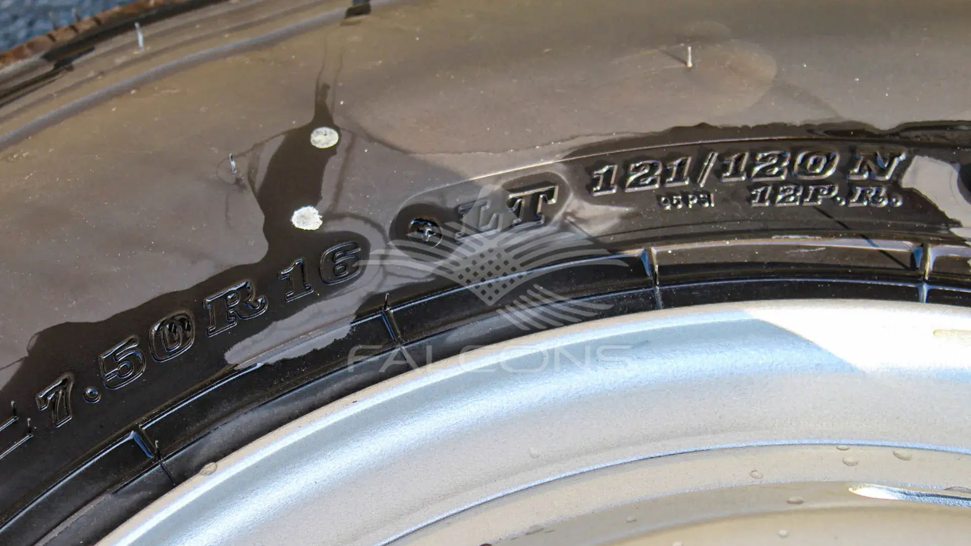 4.2L CHASSIS S.CAB 4x2 ABS MT - Image 8