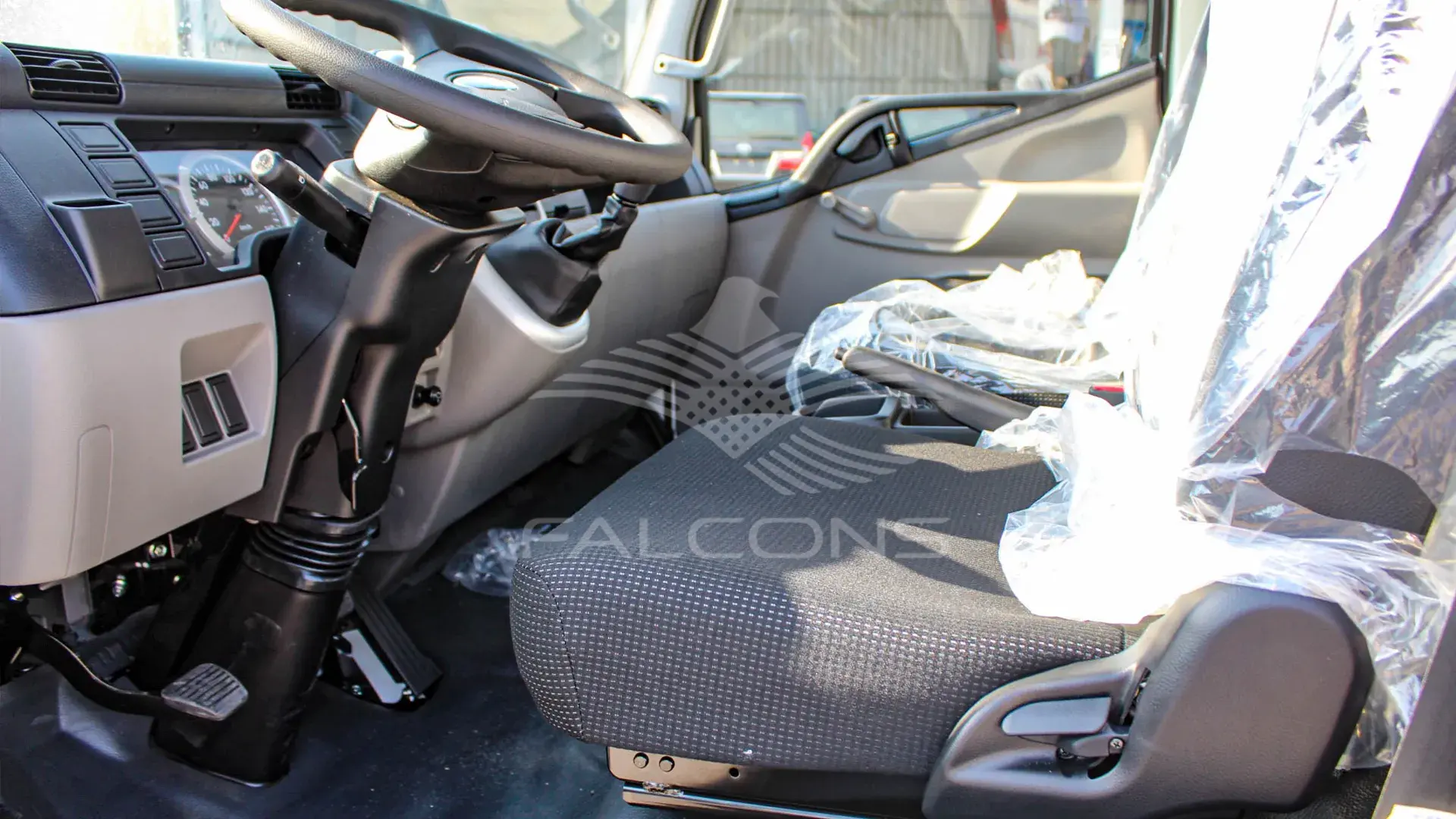 4.2L CHASSIS S.CAB 4x2 ABS MT - Image 9