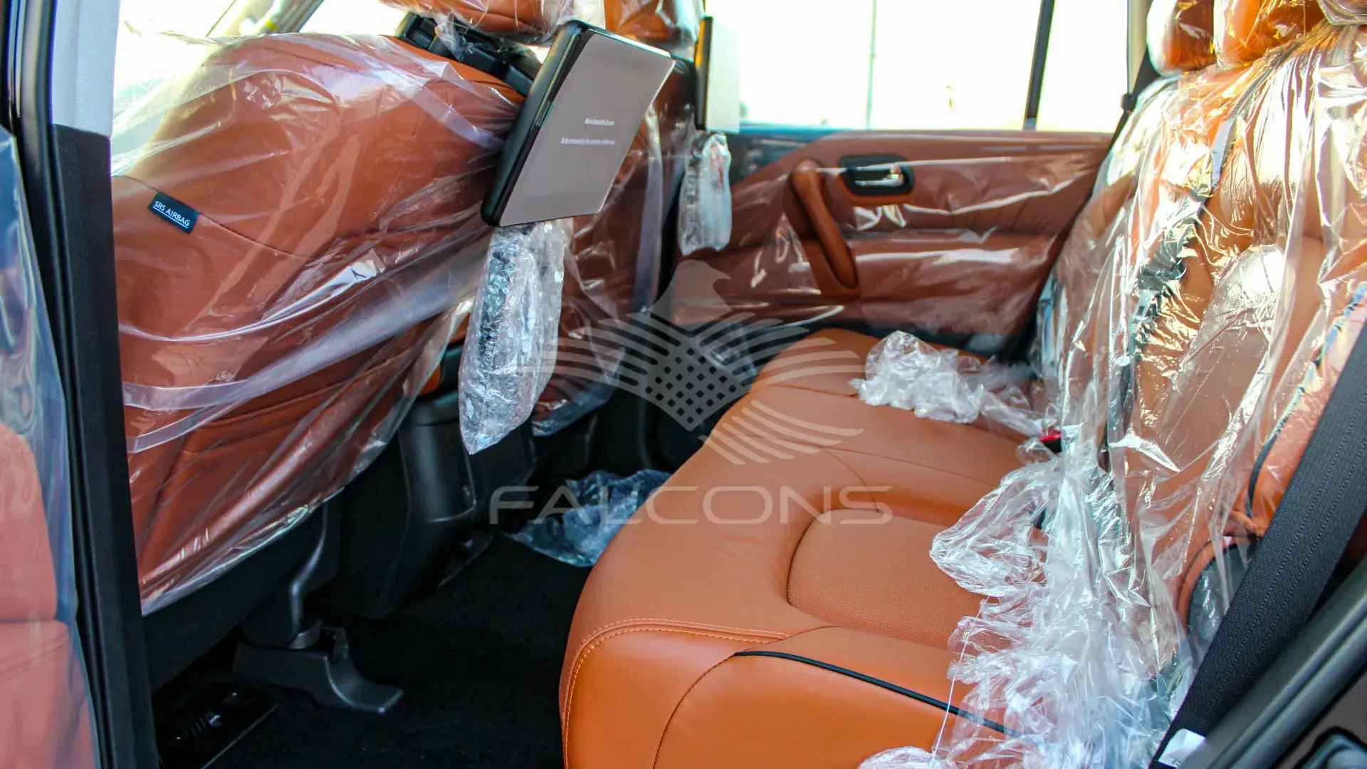LE TITANIUM 5.6L V8 7AT - Image 8