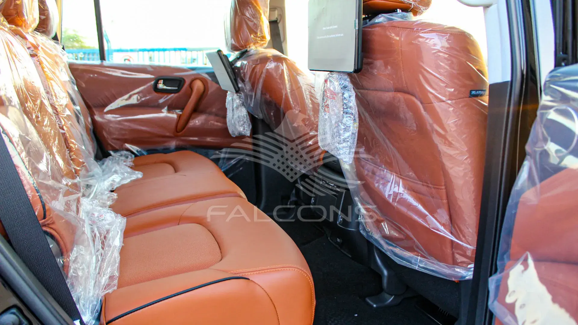 LE TITANIUM 5.6L V8 7AT - Image 10