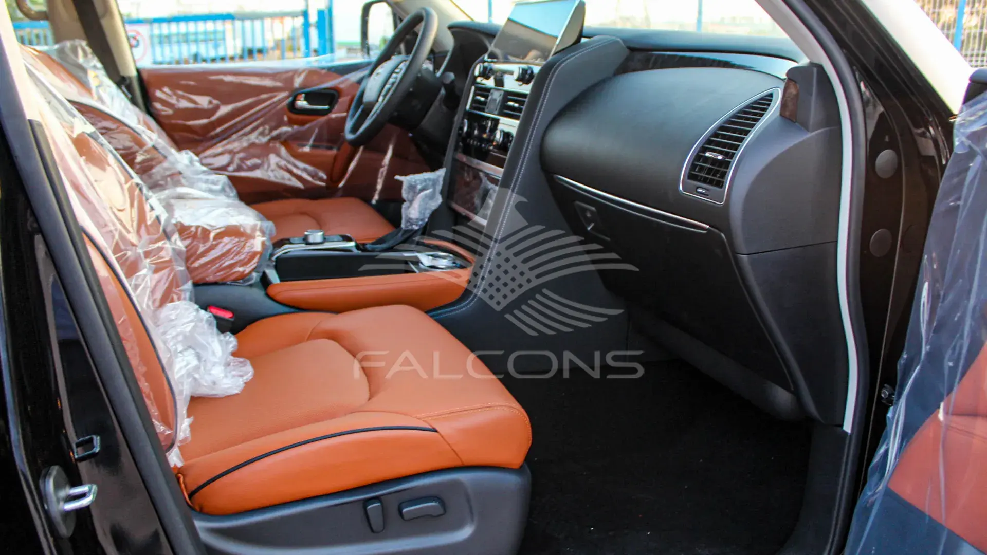 LE TITANIUM 5.6L V8 7AT - Image 11