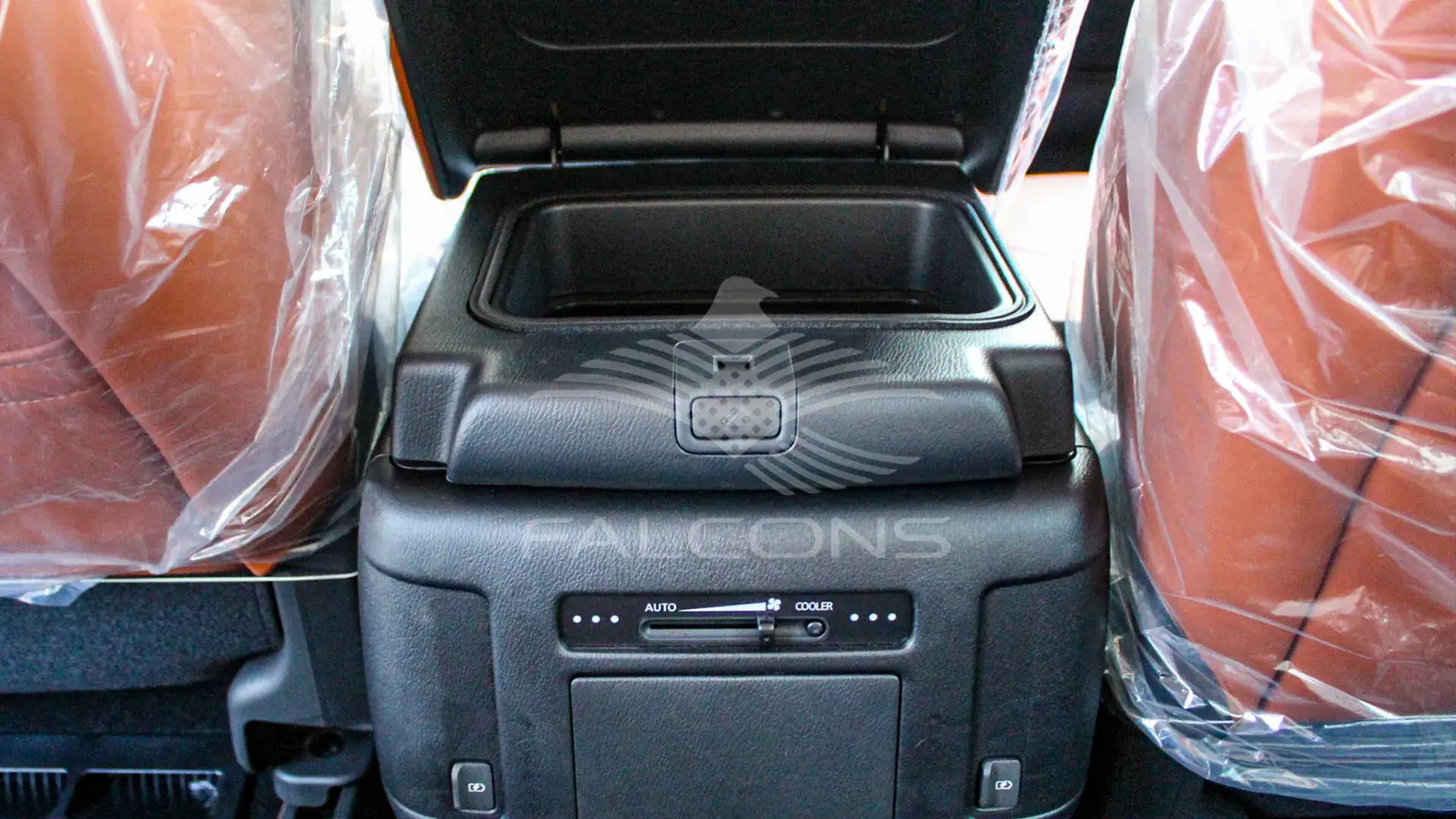 LE TITANIUM 5.6L V8 7AT - Image 17