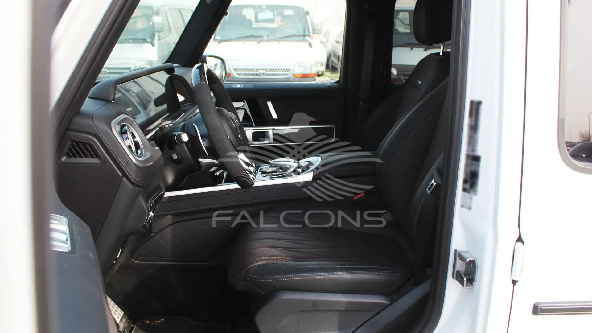 4.0L V8 AT - Image 9