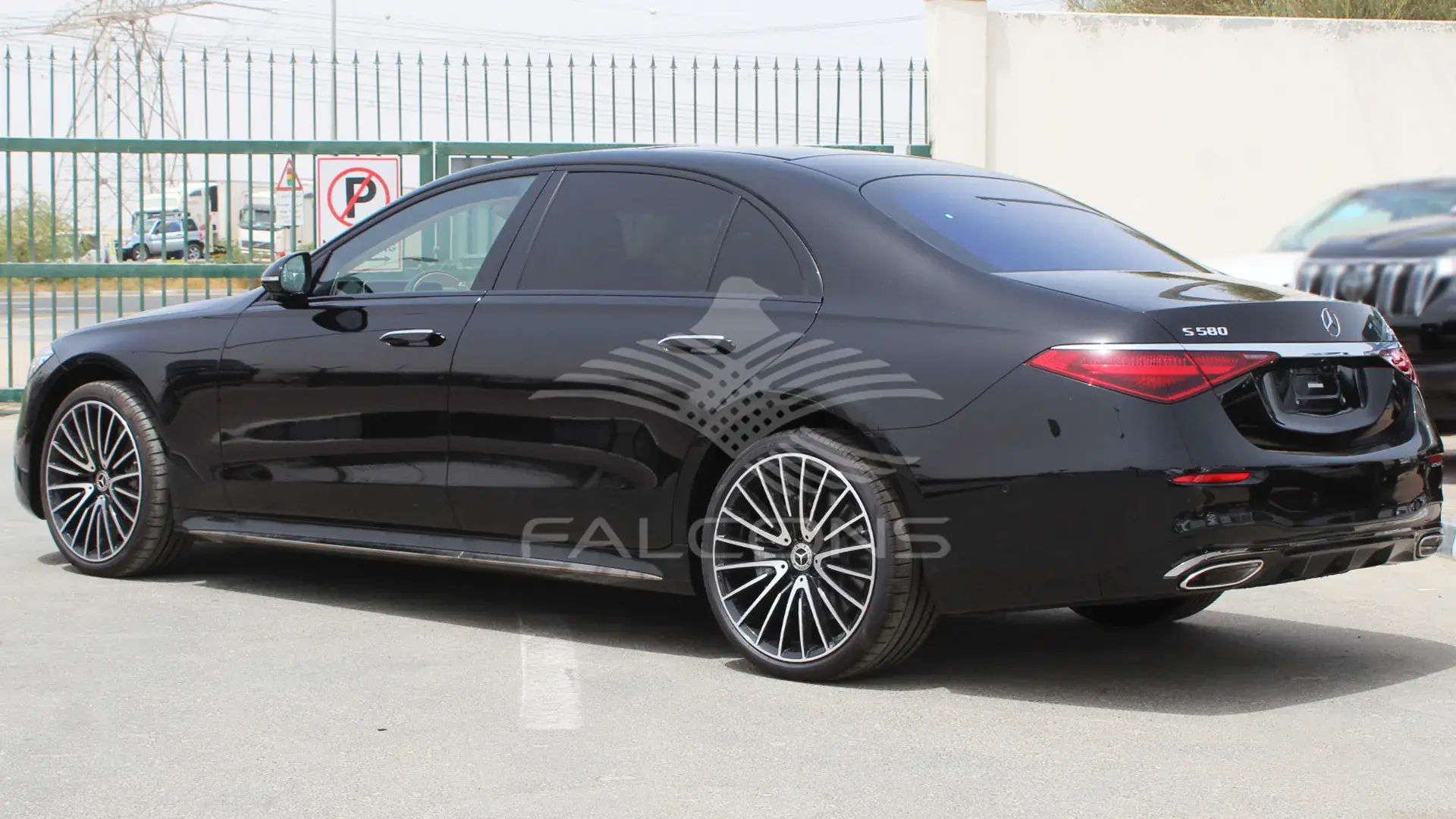 4MATIC 4.0L V8 LONG AT - Image 2
