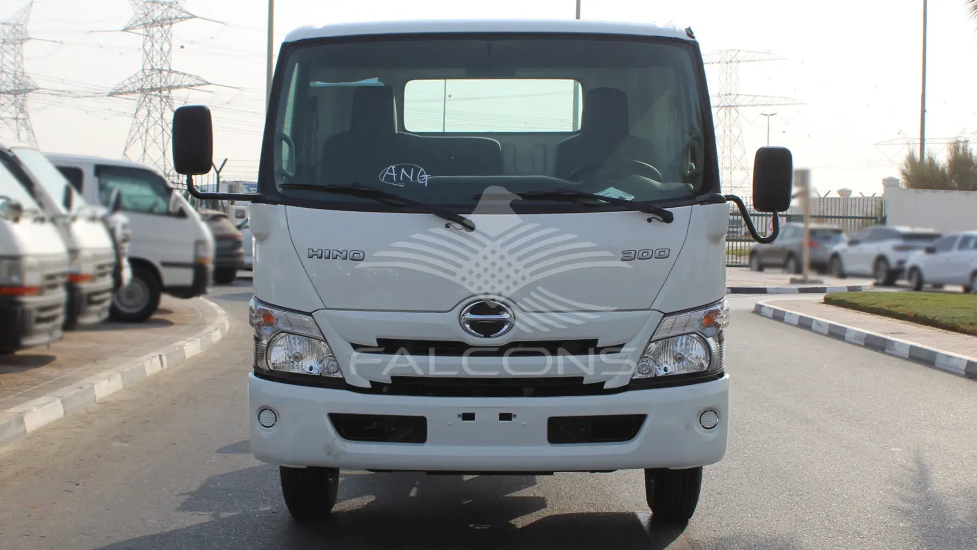 XZU 710L 6.5 TON 300S Wide cab 4X2 - Image 6