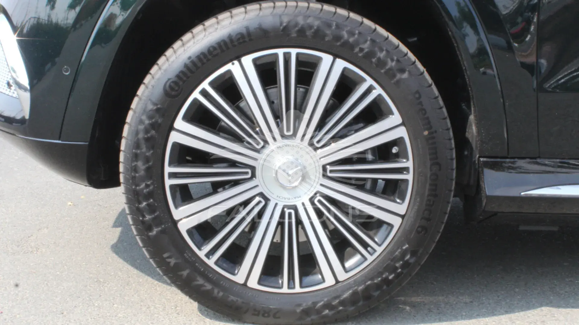 4.0L V8 Maybach AT - Image 7