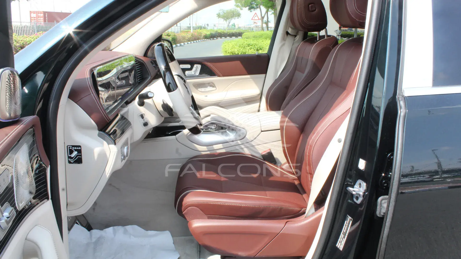 4.0L V8 Maybach AT - Image 8