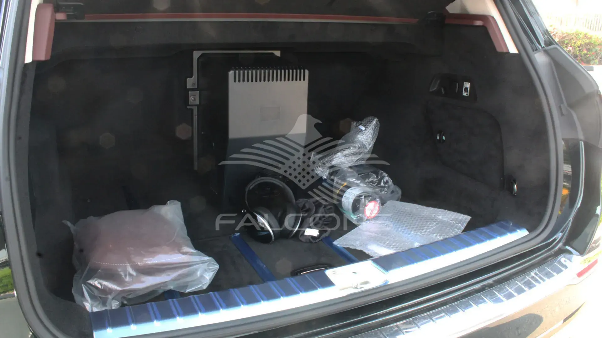 4.0L V8 Maybach AT - Image 11