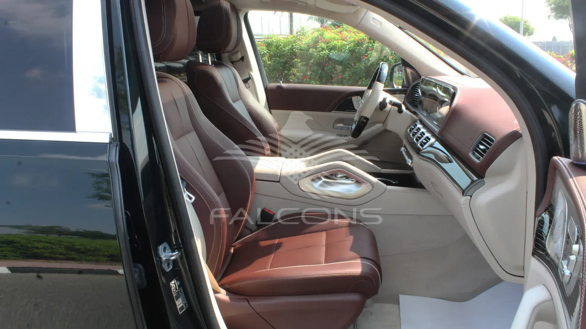 4.0L V8 Maybach AT - Image 13