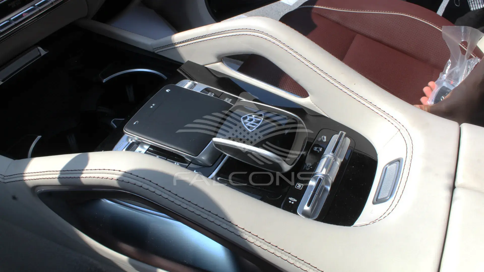 4.0L V8 Maybach AT - Image 14