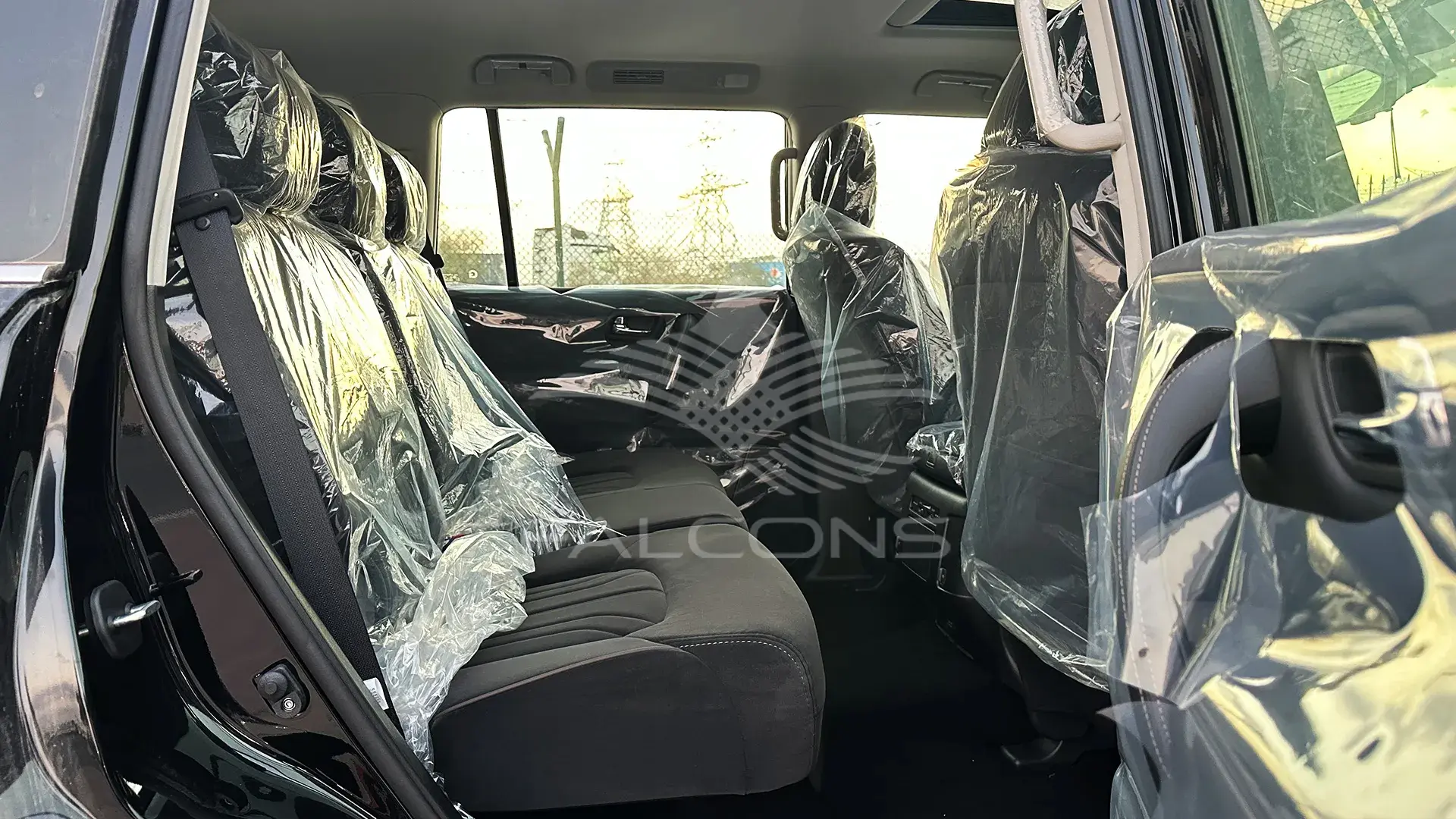 4.0L TITANIUM V6 7AT P 2023 - Image 11