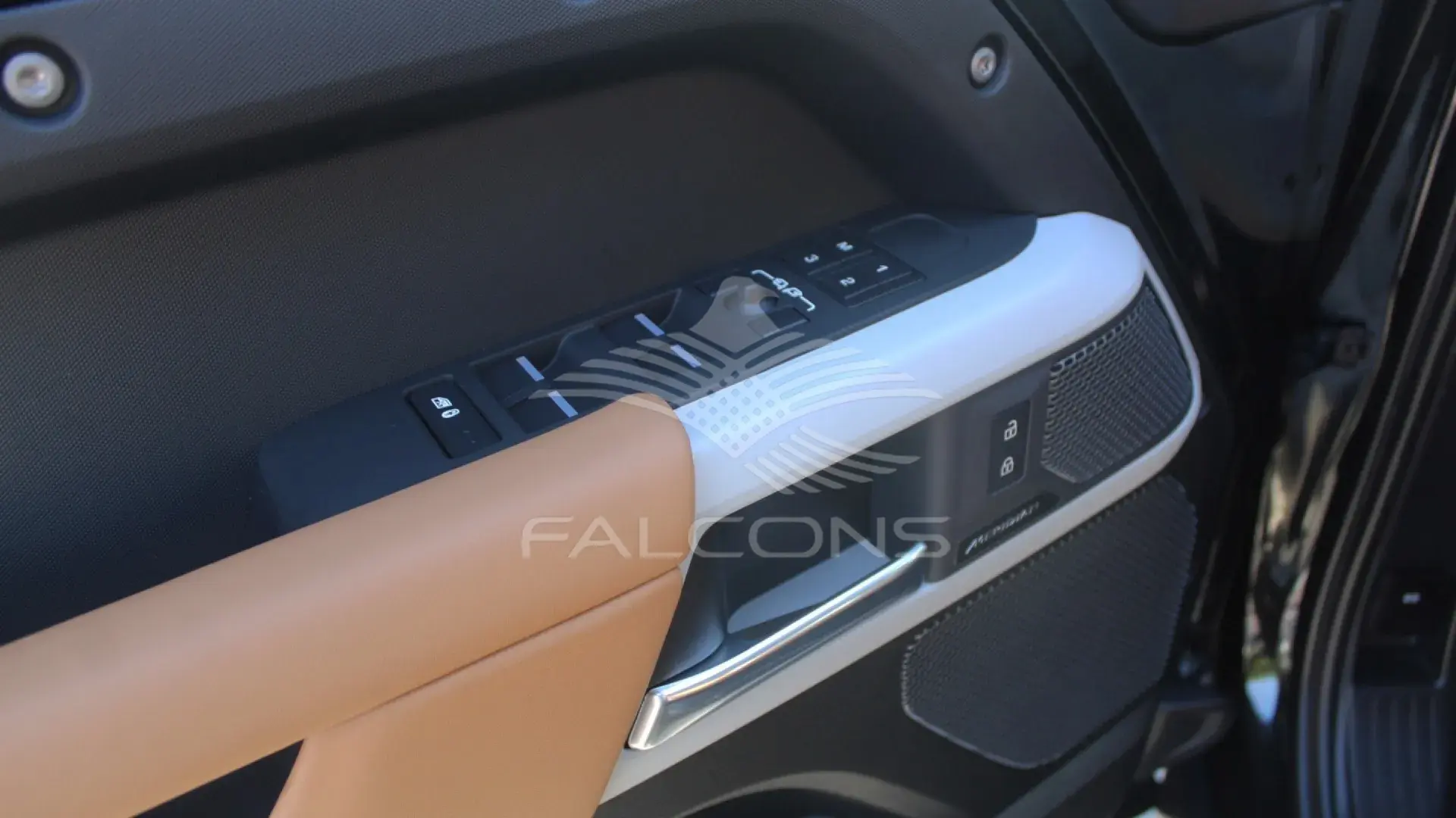3.0L 110 HSE P400 AT - Image 14