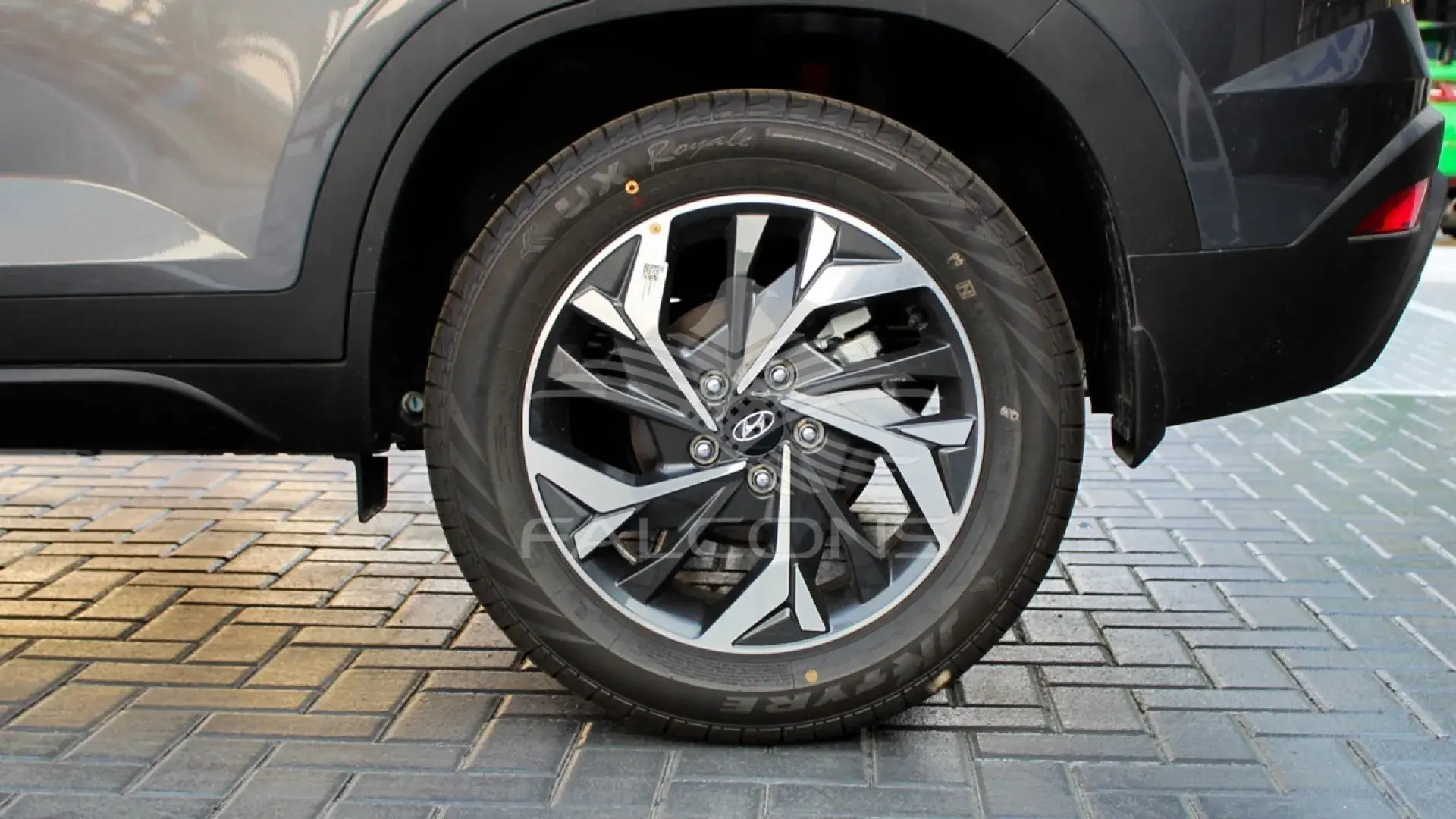 1.5L AT 2023 PREMIER - Image 9