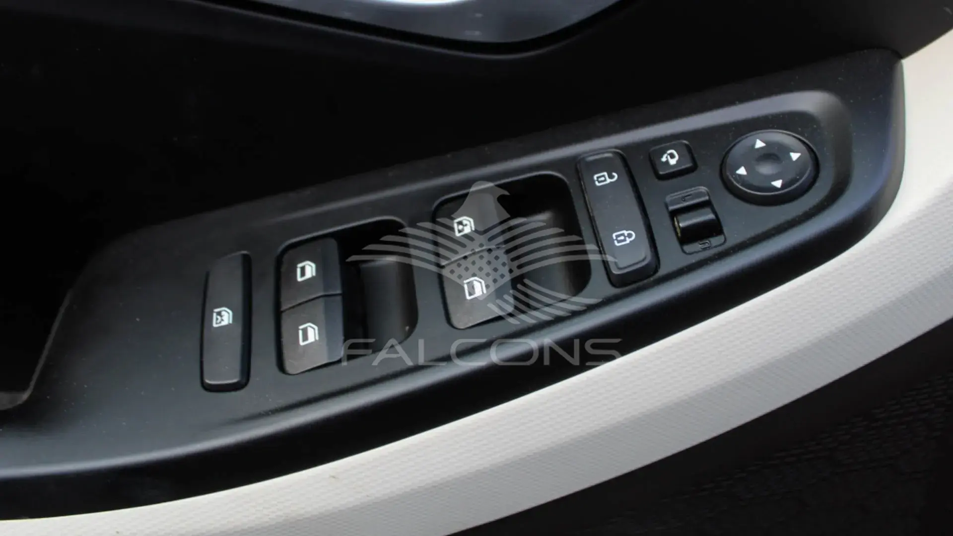 1.5L AT 2023 PREMIER - Image 10