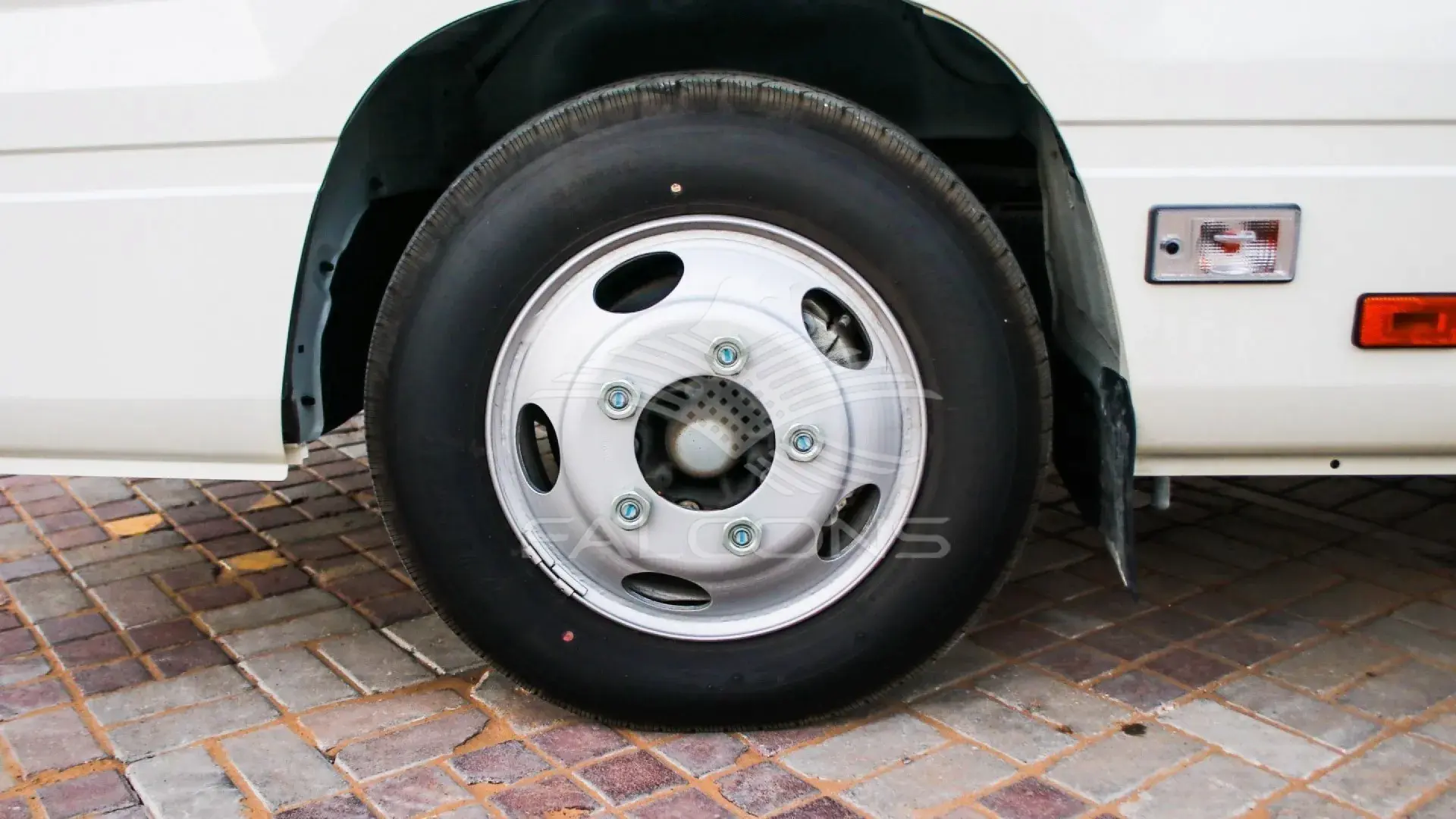 4.2L MT 2024 - Image 7