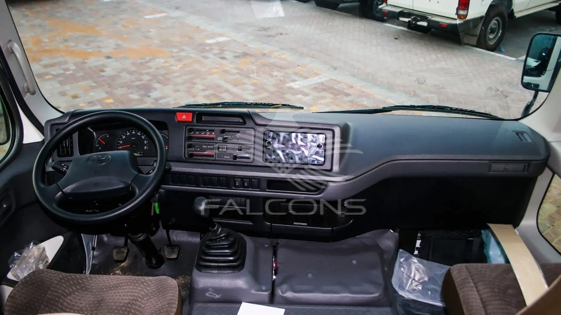 4.2L MT 2024 - Image 10