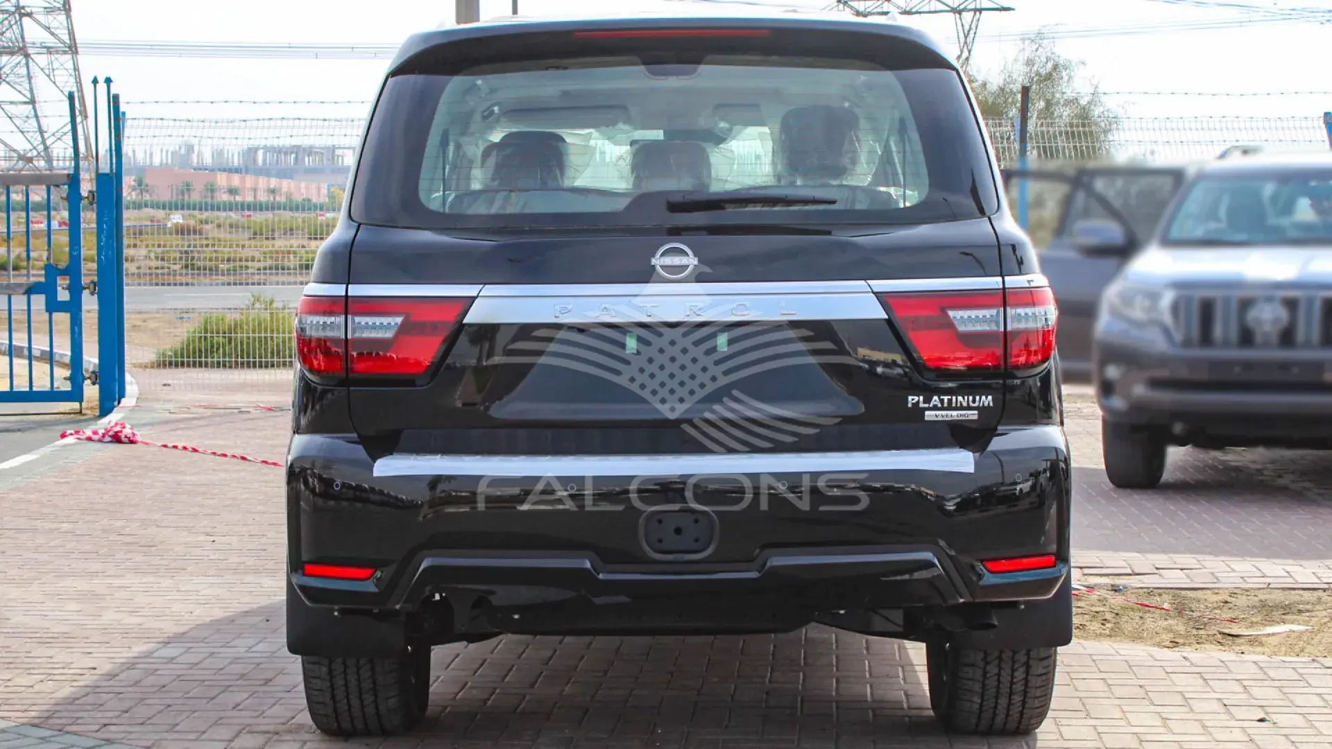 PLATINUM CITY 5.6L V8 AT - Image 10
