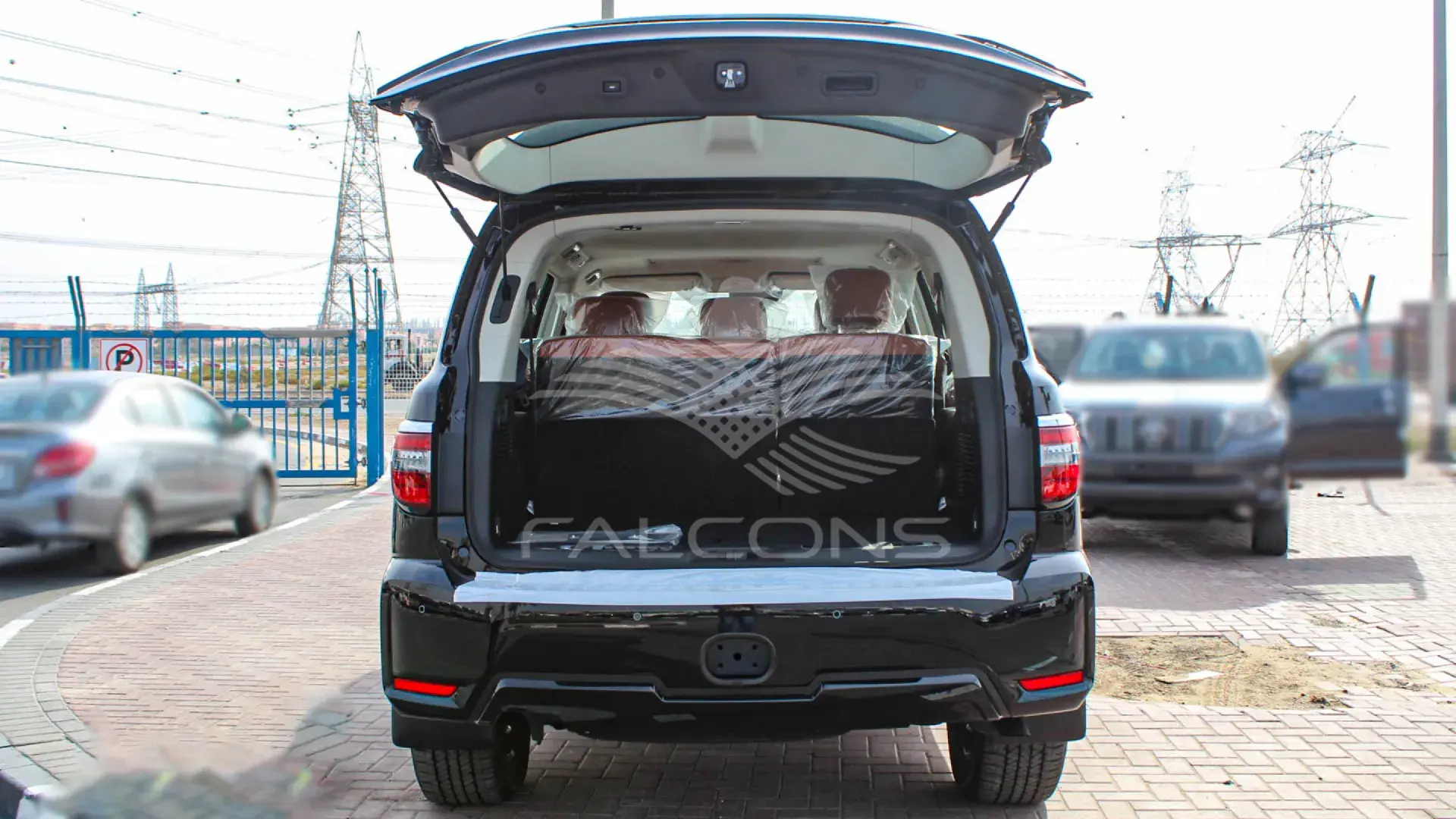 PLATINUM CITY 5.6L V8 AT - Image 15