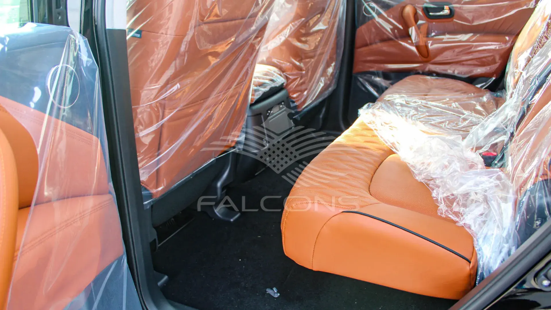 PLATINUM CITY 5.6L V8 AT - Image 18