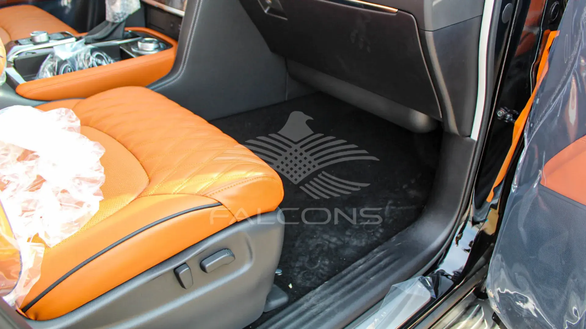 PLATINUM CITY 5.6L V8 AT - Image 21