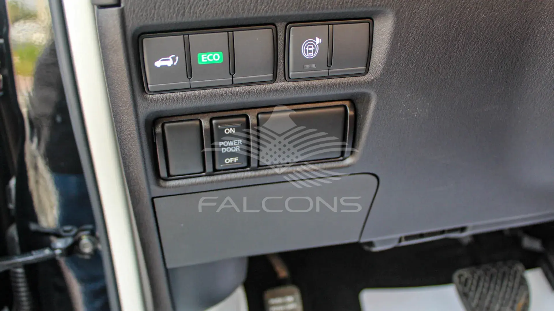 PLATINUM CITY 5.6L V8 AT - Image 23