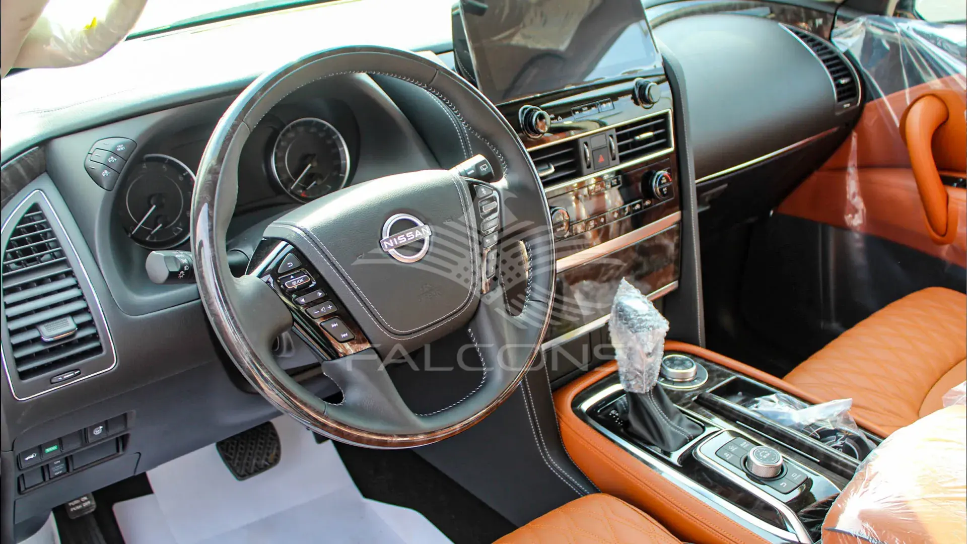PLATINUM CITY 5.6L V8 AT - Image 24