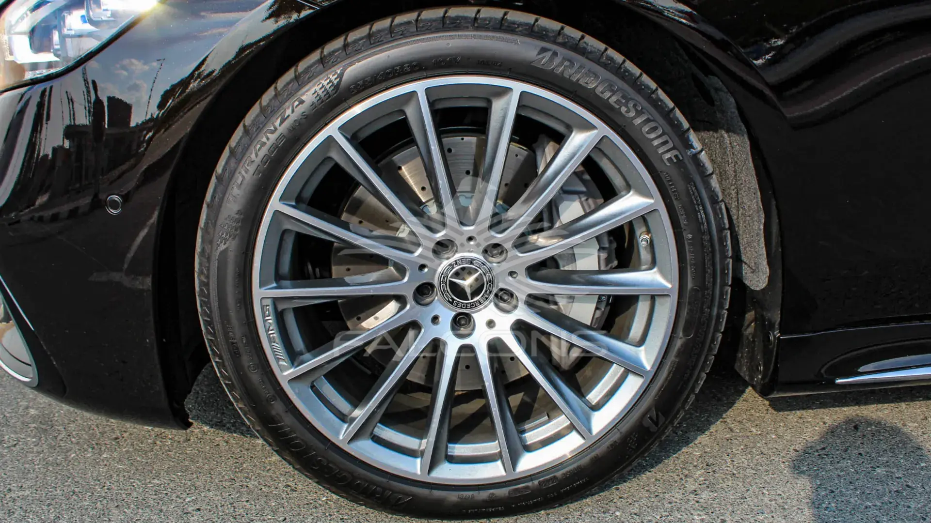 4MATIC 4.0L V8 9AT 2023 - Image 6