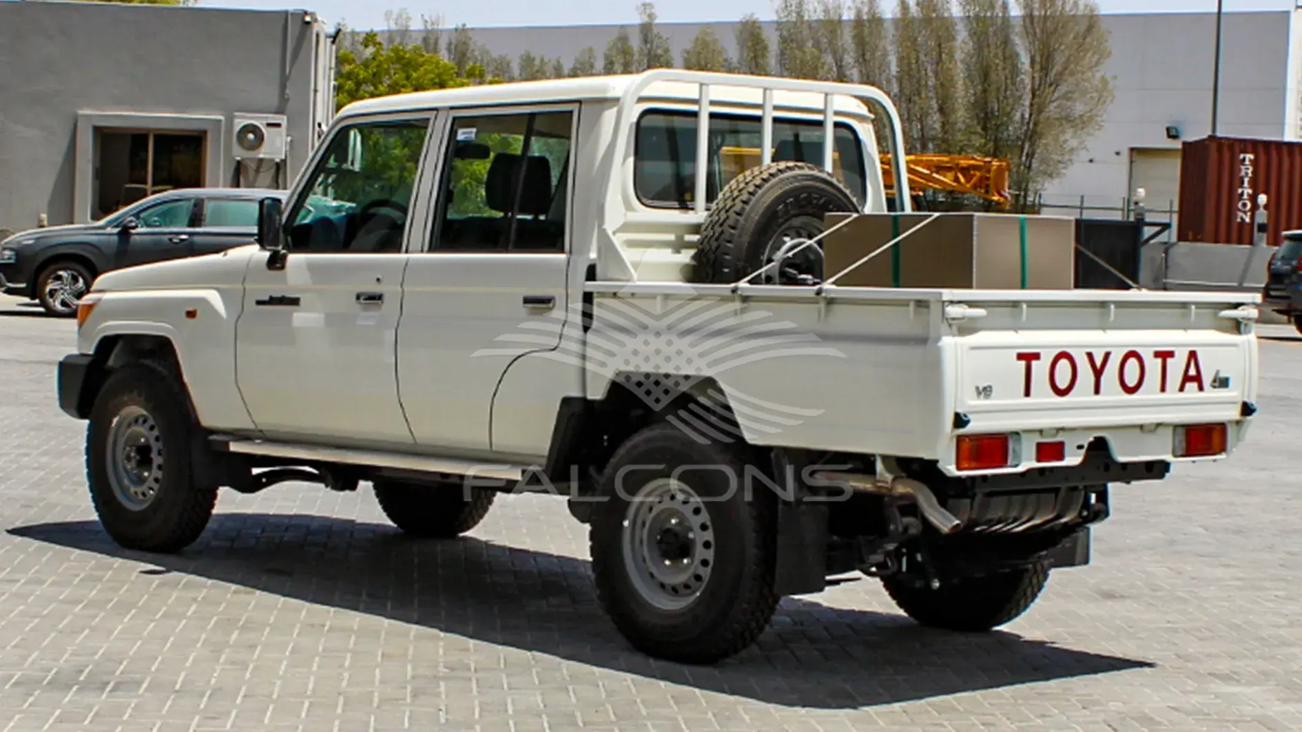 4.5L V8 DC Turbo Diesel - 6 Seater MT - Image 3