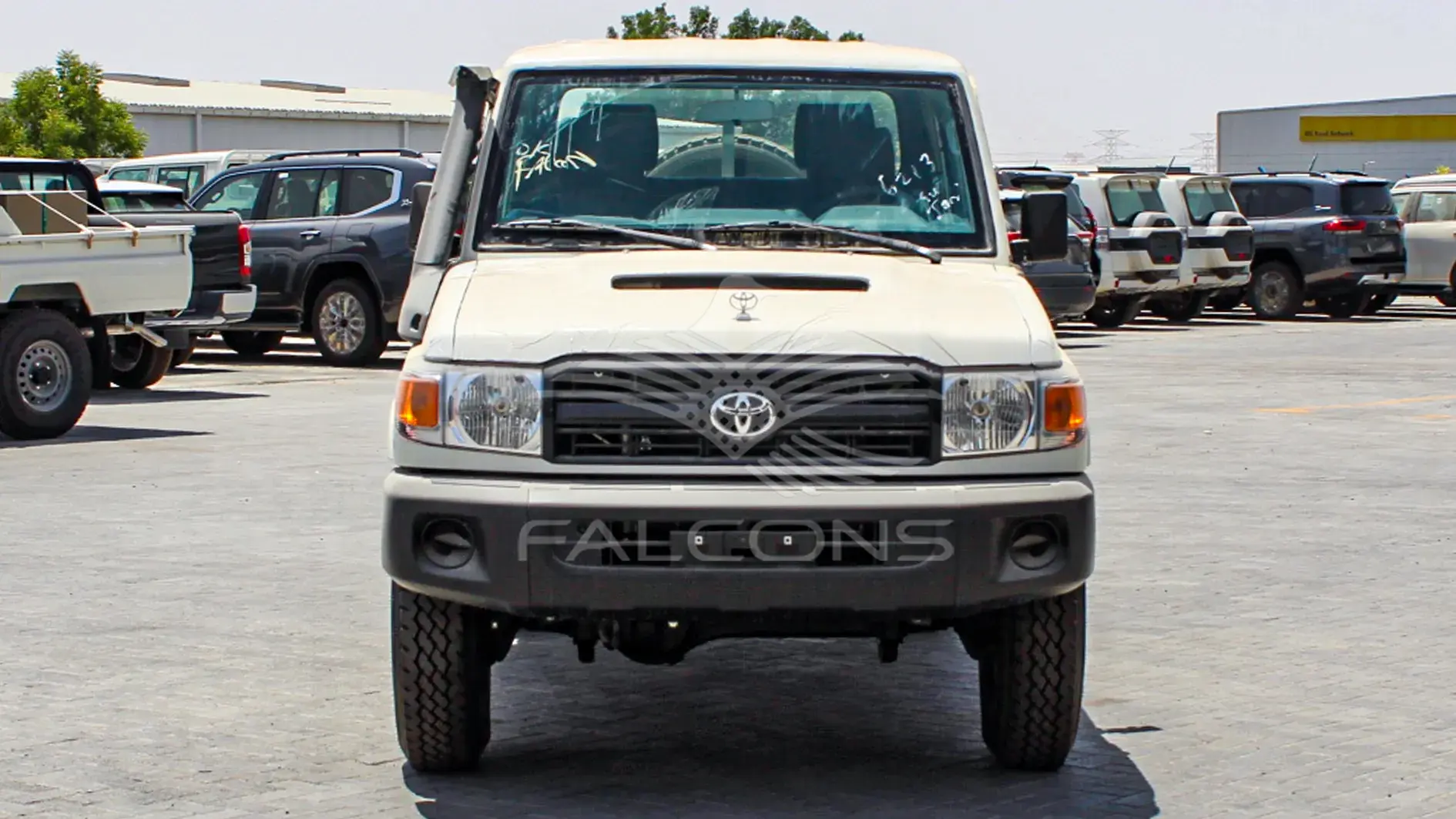 4.5L V8 DC Turbo Diesel - 6 Seater MT - Image 8