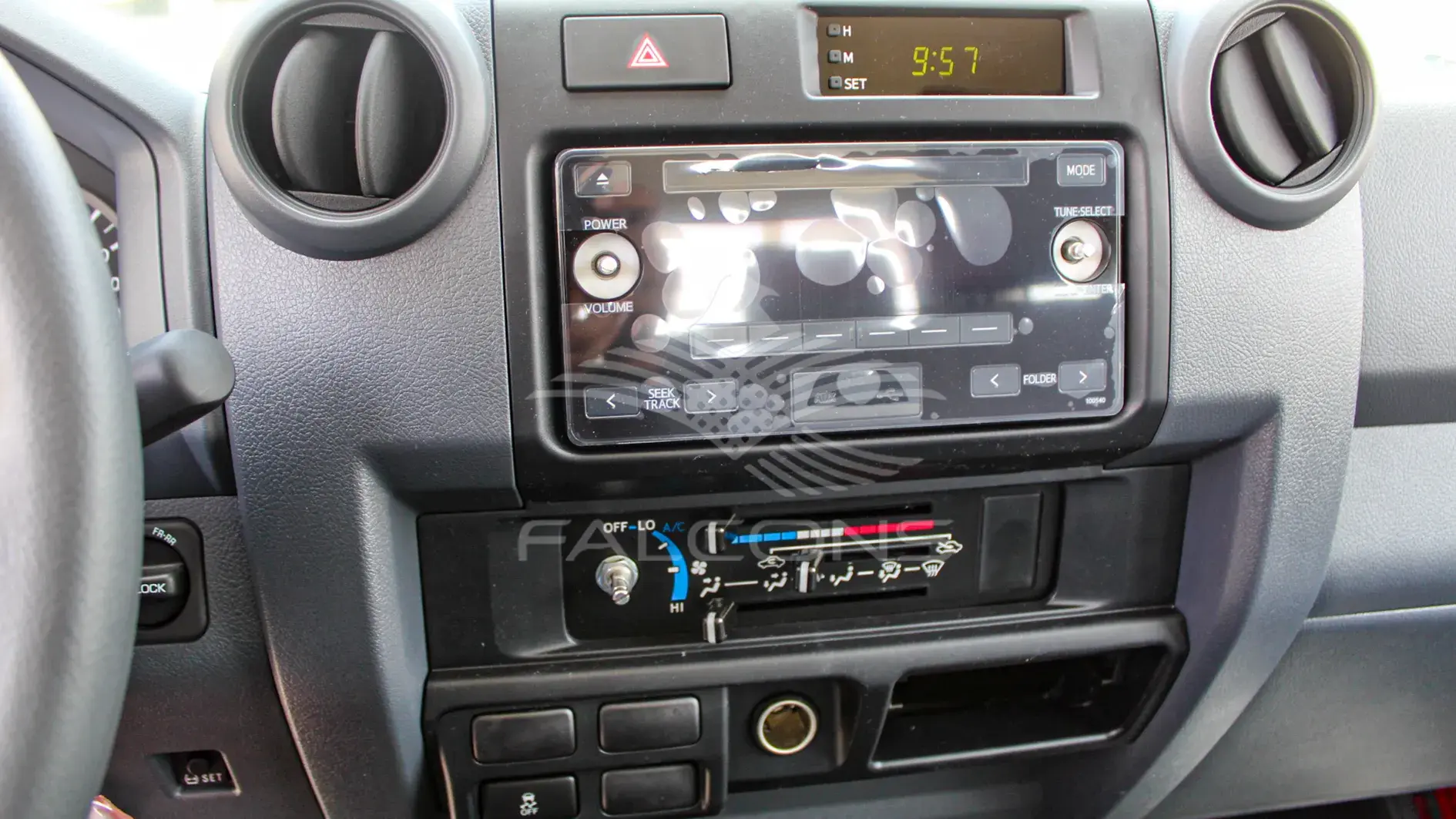 4.5L V8 DC Turbo Diesel - 6 Seater MT - Image 19
