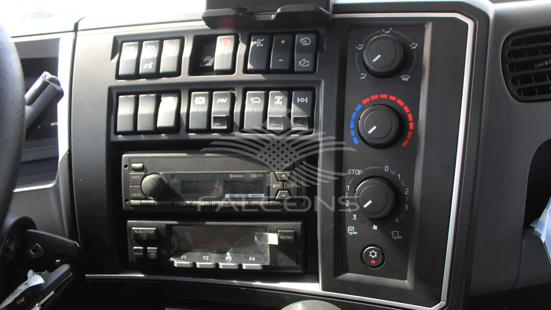 7.0L D14 HIGH 4X4 E6 - Image 16