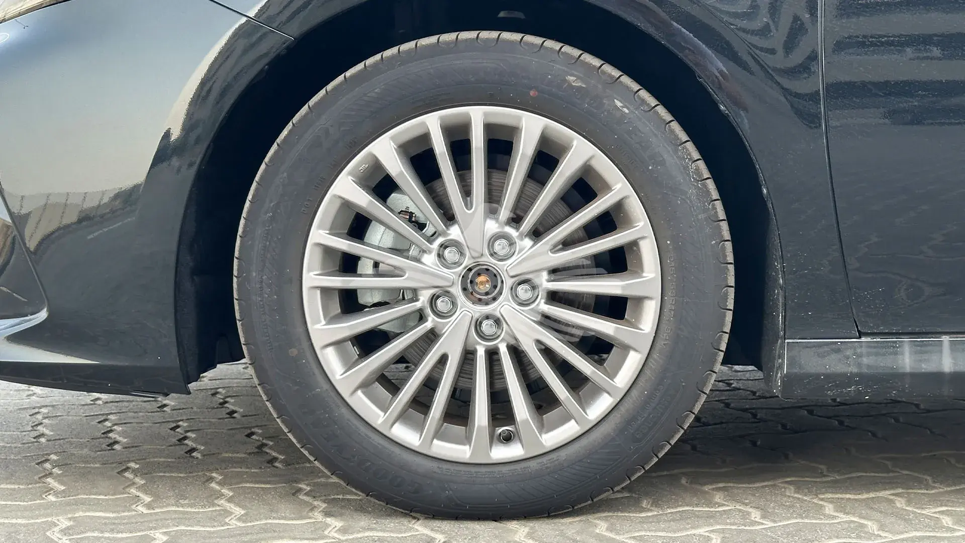 2.0 GVP LUXURY AT - Image 7