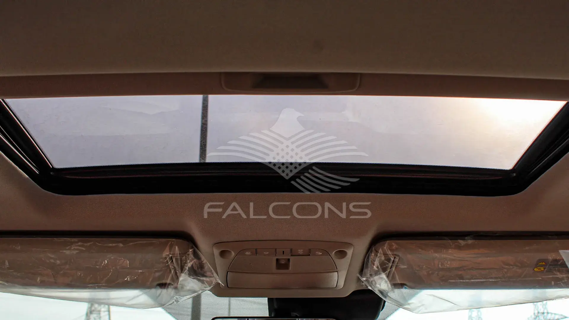 PLATINUM CITY 5.6L V8 AT - Image 2