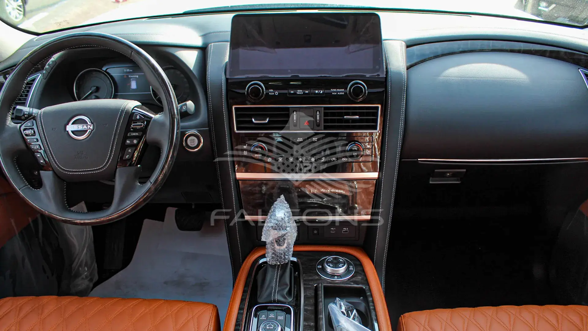 PLATINUM CITY 5.6L V8 AT - Image 3
