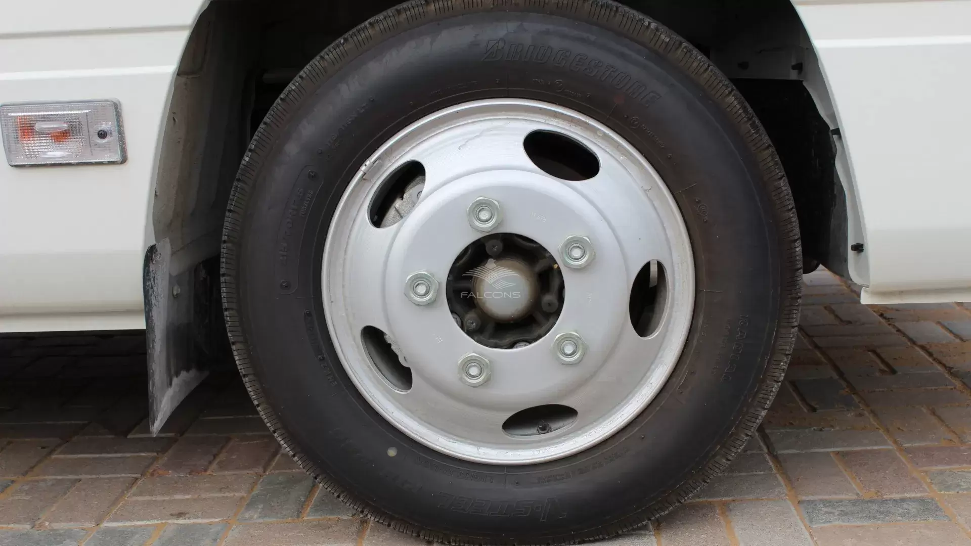 4.2L MT 2024 - Image 10