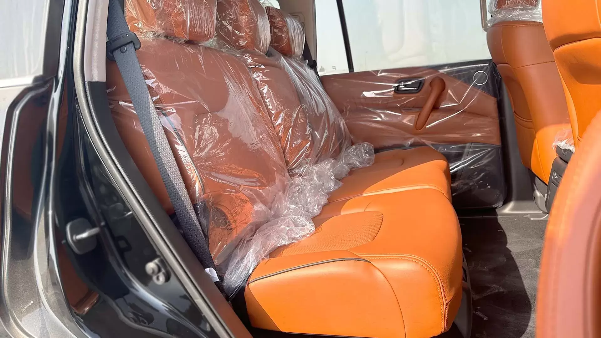 V8 PLATINUM 5.6L - Image 12