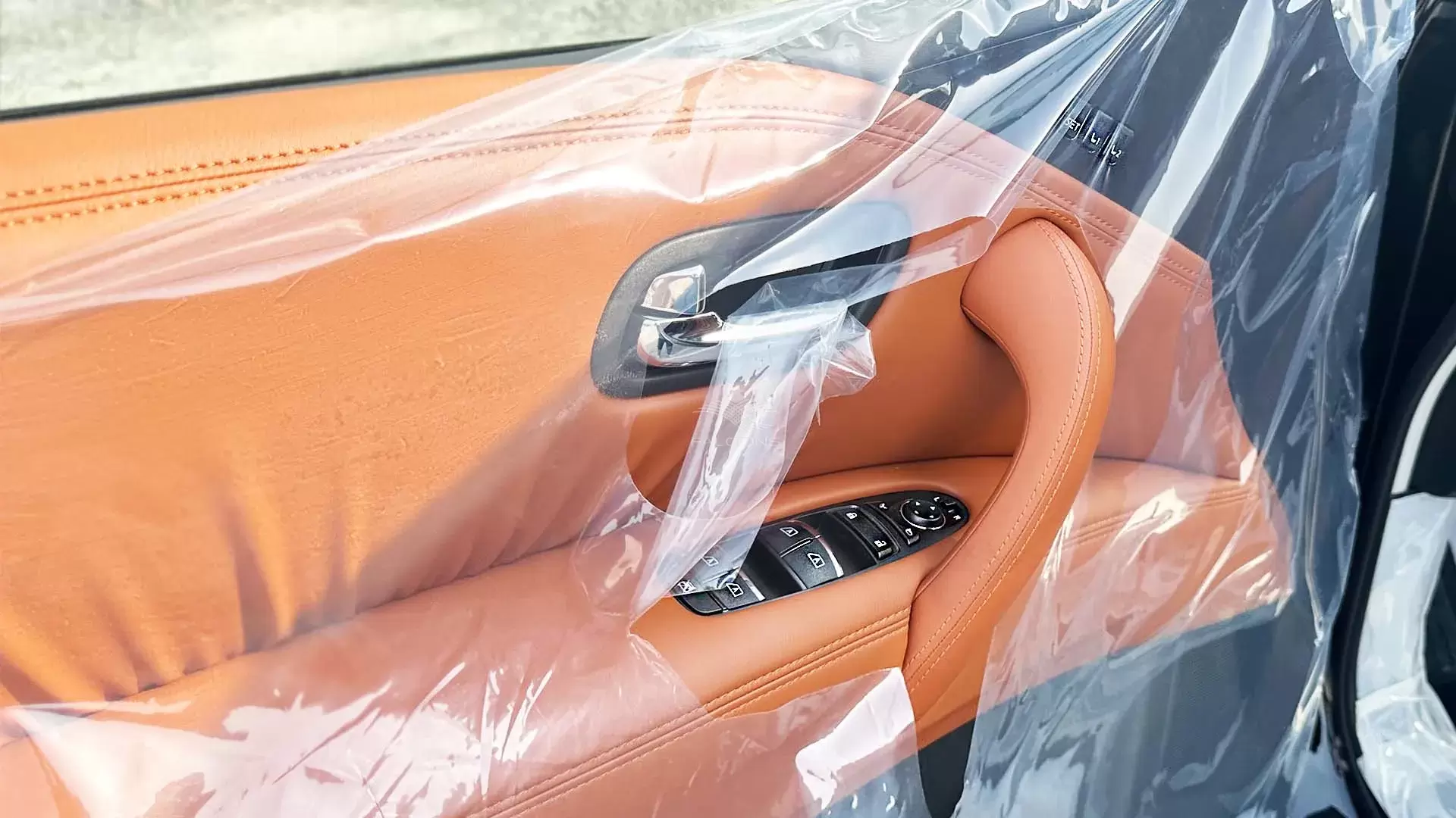 V8 PLATINUM 5.6L - Image 14