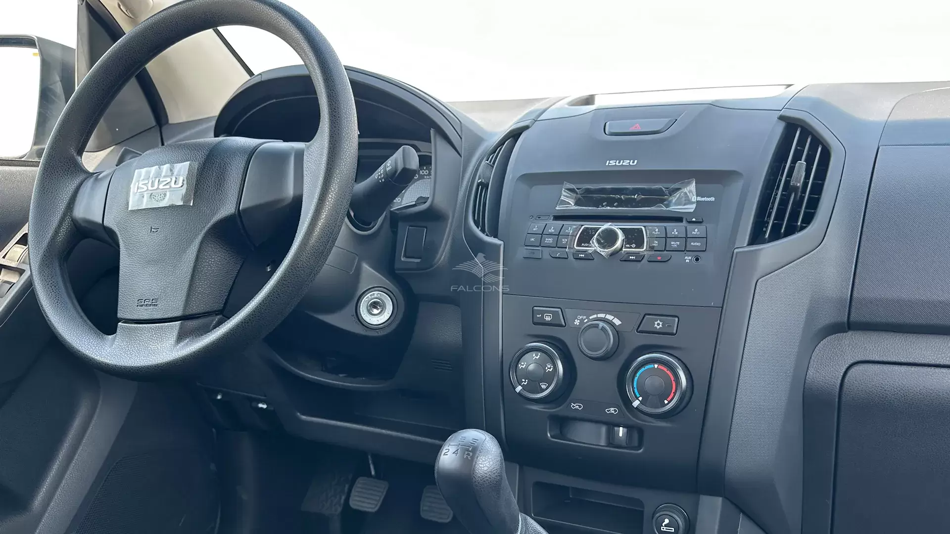 2.5L DC 4X4 PWR A/W ABS Remote MT - Image 18