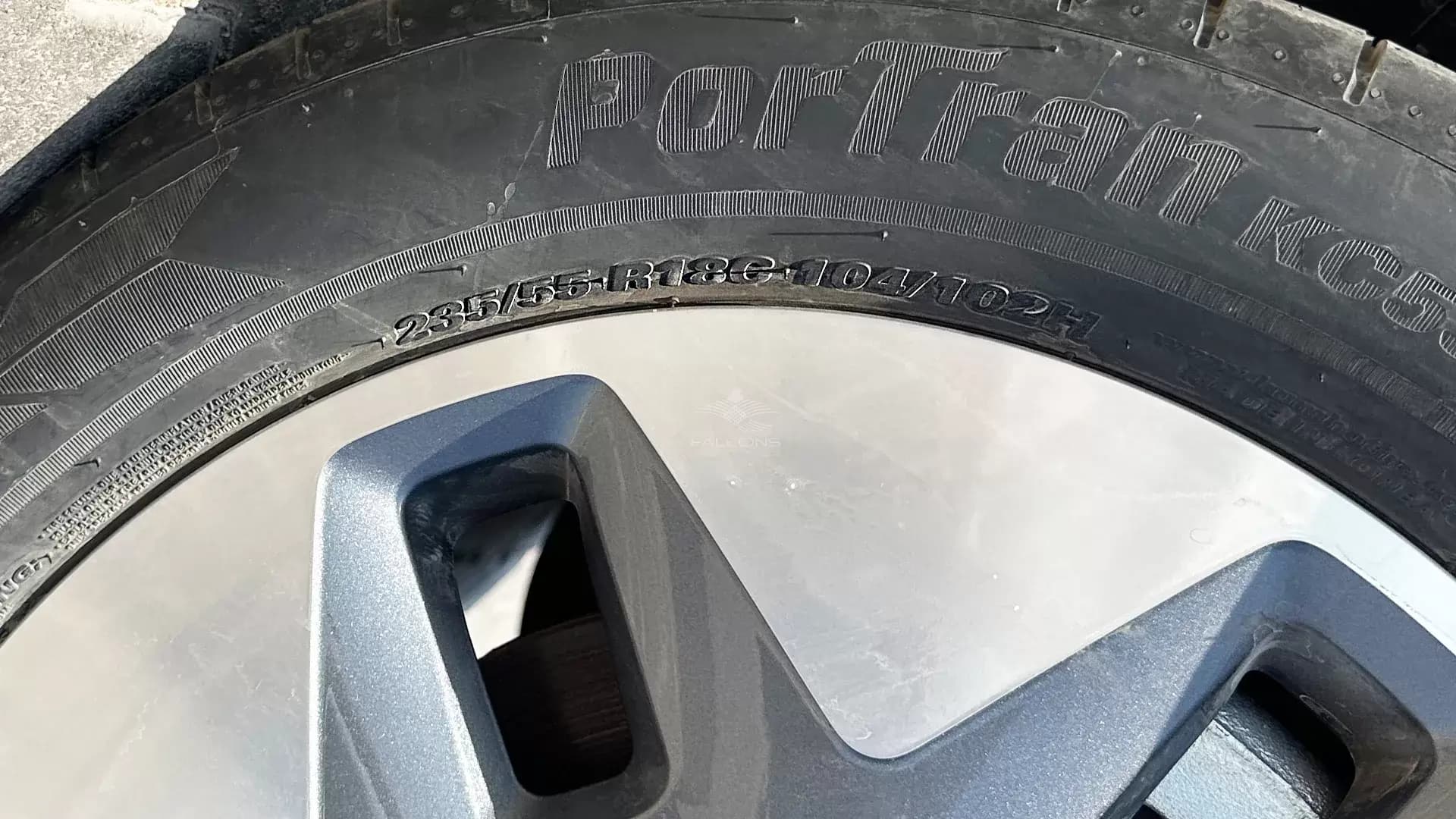 3.5L 11 STR Premier AT - Image 8