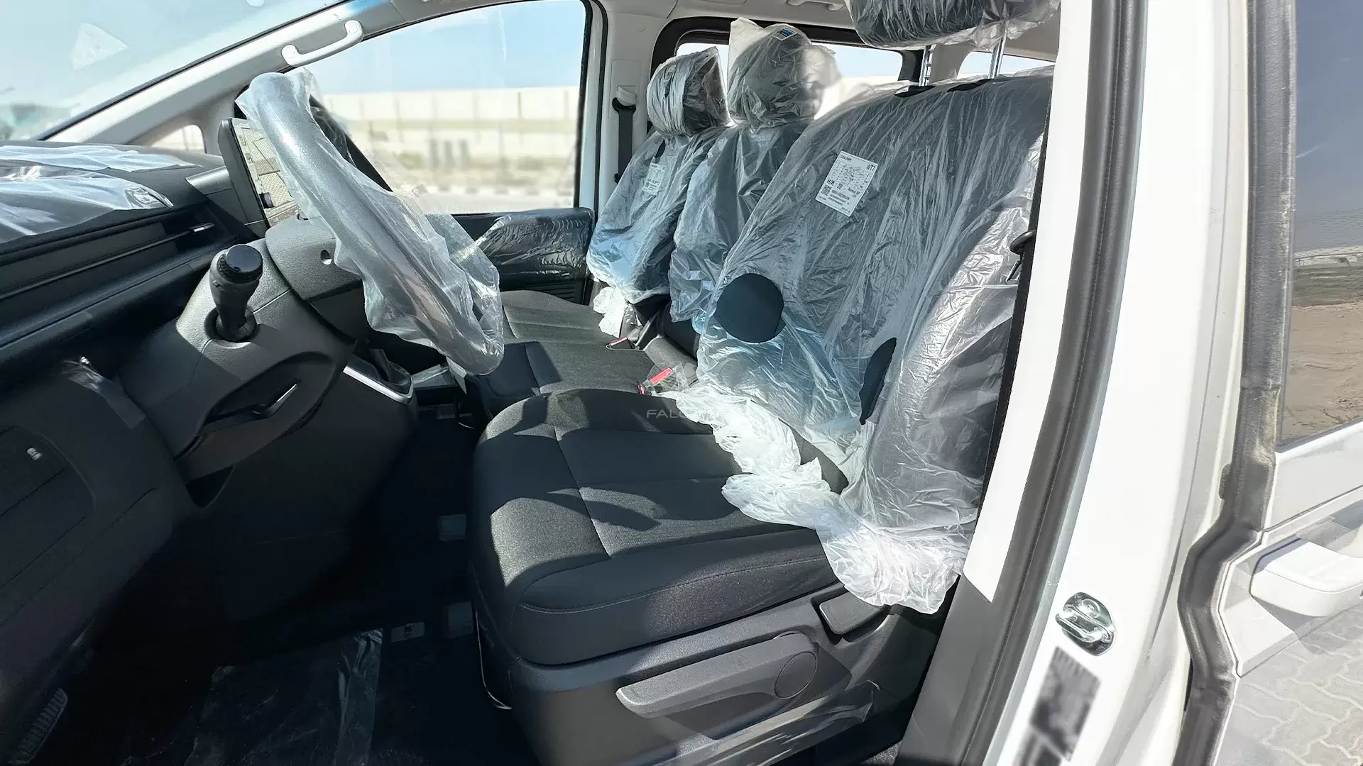 3.5L 11 STR Premier AT - Image 11