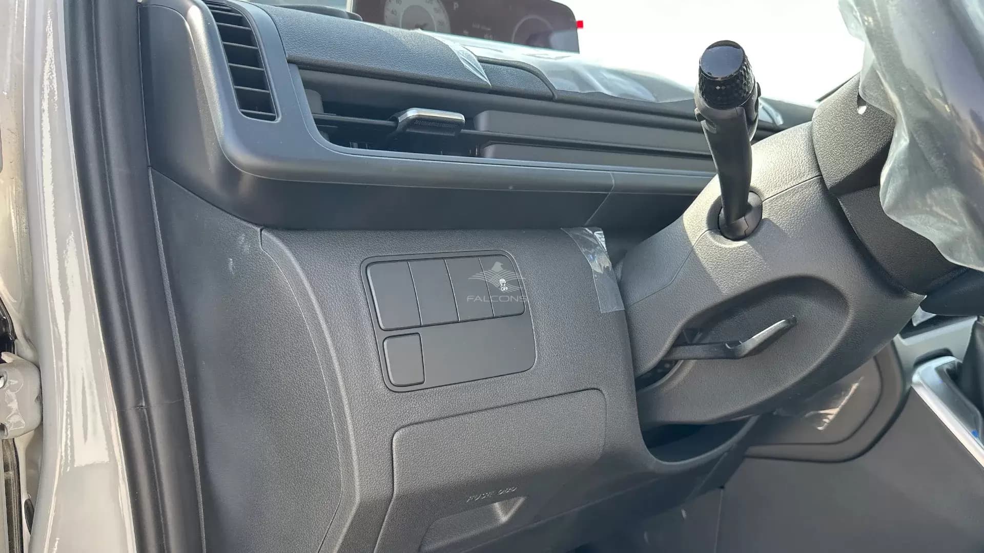 3.5L 11 STR Premier AT - Image 18